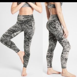 Athleta Elation Glades 7/8 Tight Hi Rise sz L